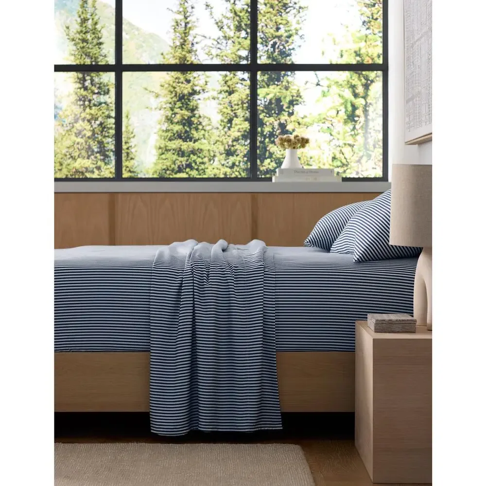 Cozy Earth Bamboo Sheet Set Queen Classic Stripe in Pacific Blue